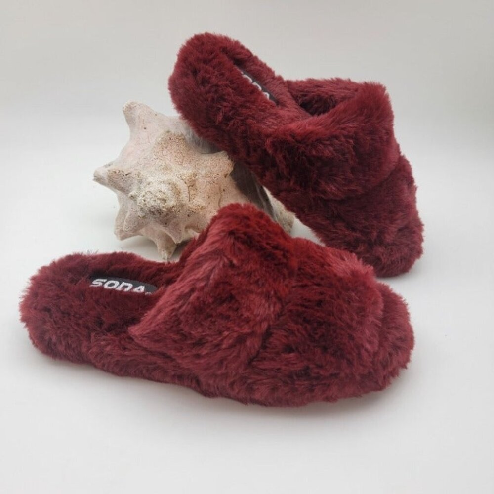 Women's Burgundy Faux Fur Slipper Fuzzy Warm Fluffy Slip On Slide Sandal